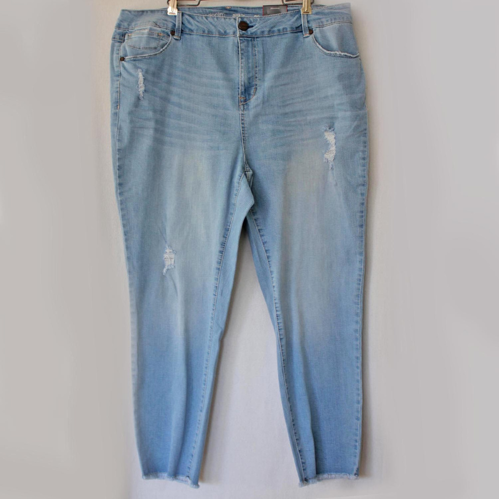 AVENUE Ankle Length Skinny Jean Raw Hem